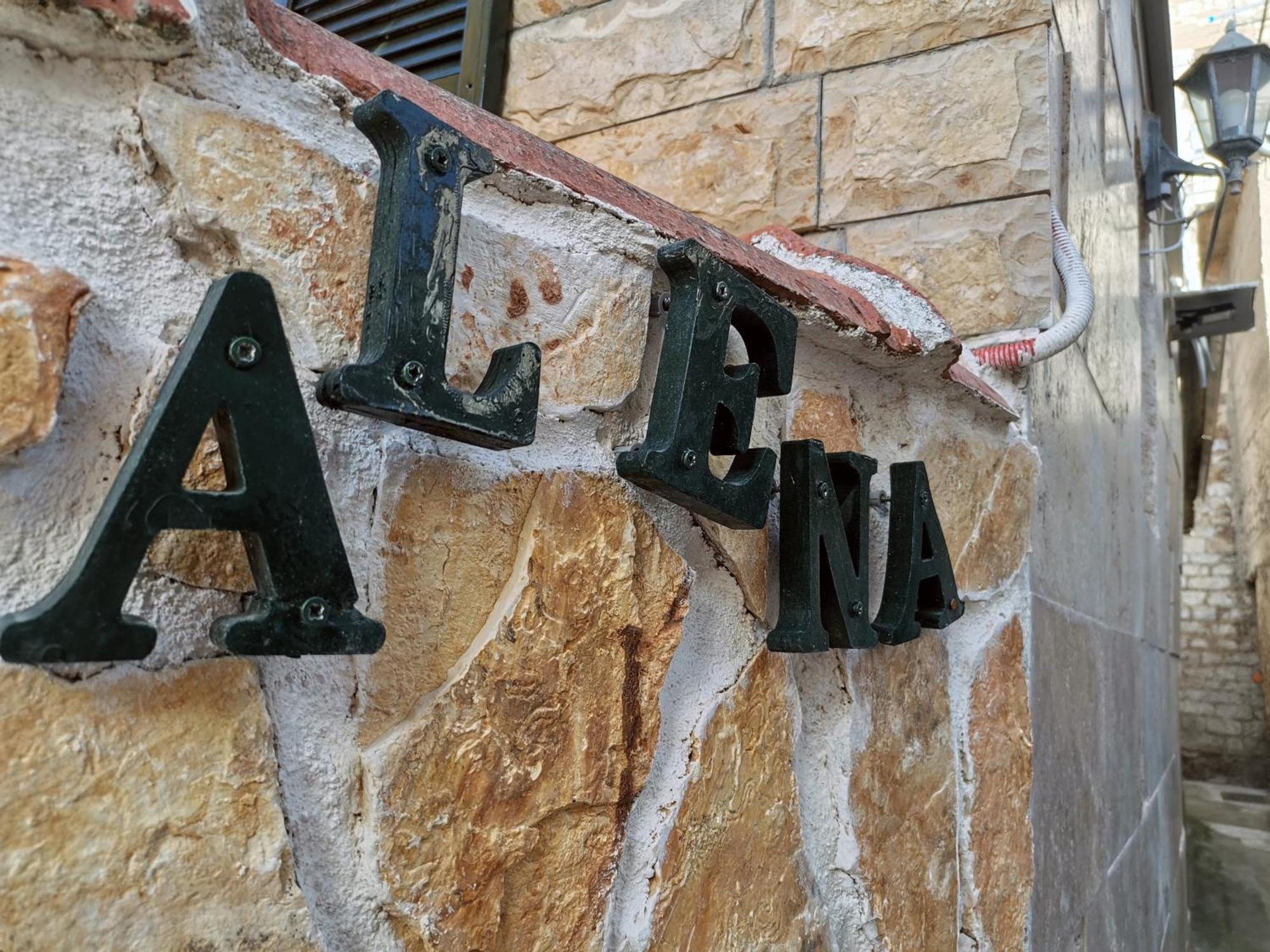 Apartment Alena With Terrace And Garden Center Jelsa Jelsa  Kültér fotó