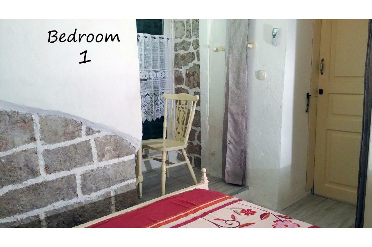 Apartment Alena With Terrace And Garden Center Jelsa Jelsa  Kültér fotó